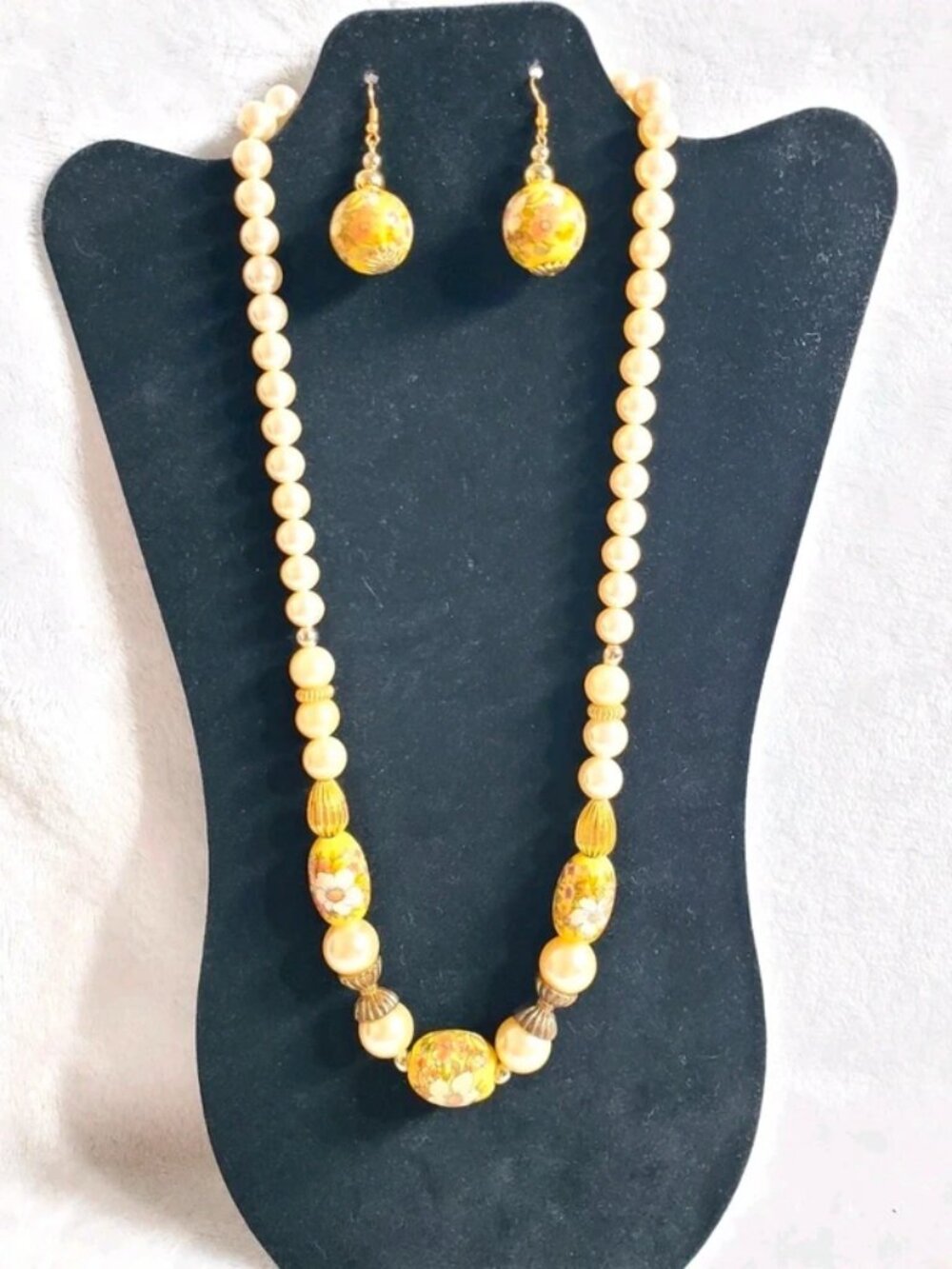 VTG Japanese floral beaded faux pearl necklace and earring set